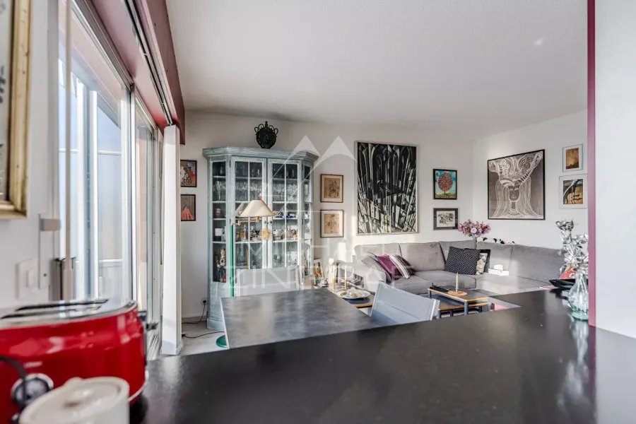 Schöne Wohnung im Stadtzentrum im obersten Stockwerk mit schöner Aussicht