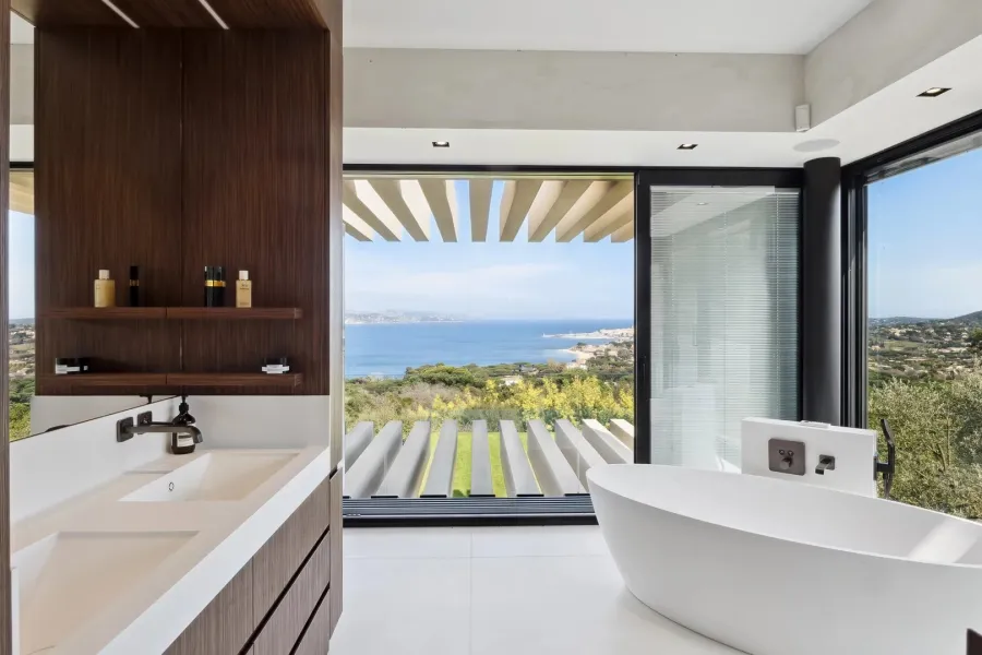 Proche Saint-Tropez - Villa d'exception avec magnifique Vue Mer - 9