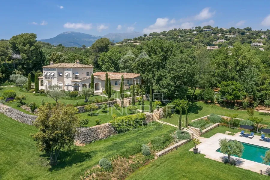 Proche Saint-Paul de Vence - Majesteuse propriété