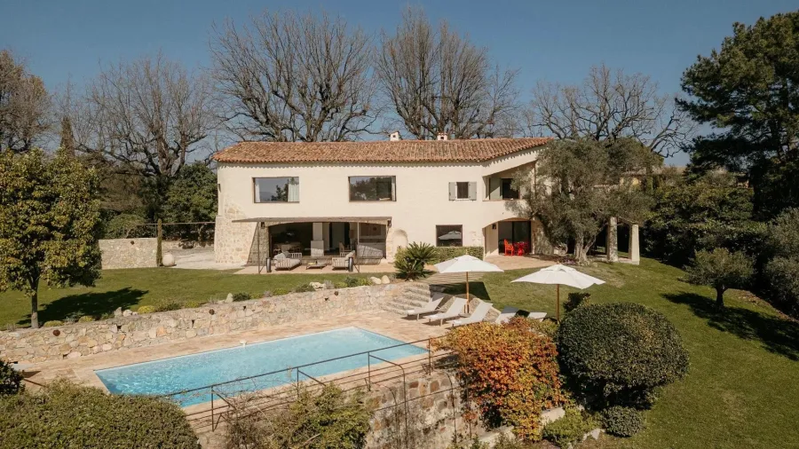 Proche Mougins - Domaine sécurisé - 5 chambres - 2