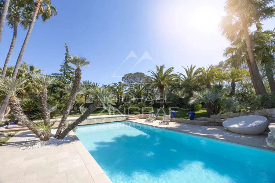 Saint Raphael Valescure - Propriété Face au Golf - Domaine Fermé - 3