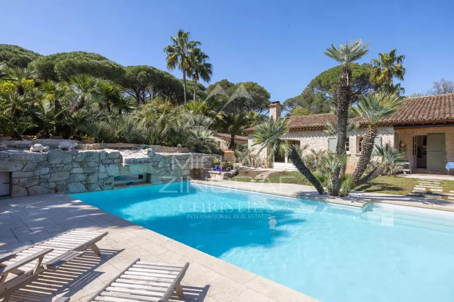 Saint Raphael Valescure - Propriété Face au Golf - Domaine Fermé - 4