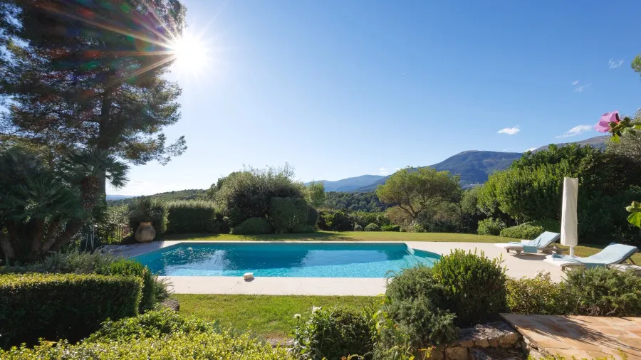 Proche Saint-Paul-de-Vence - Villa provençale dans un domaine sécurisé - 5 chambres - 8