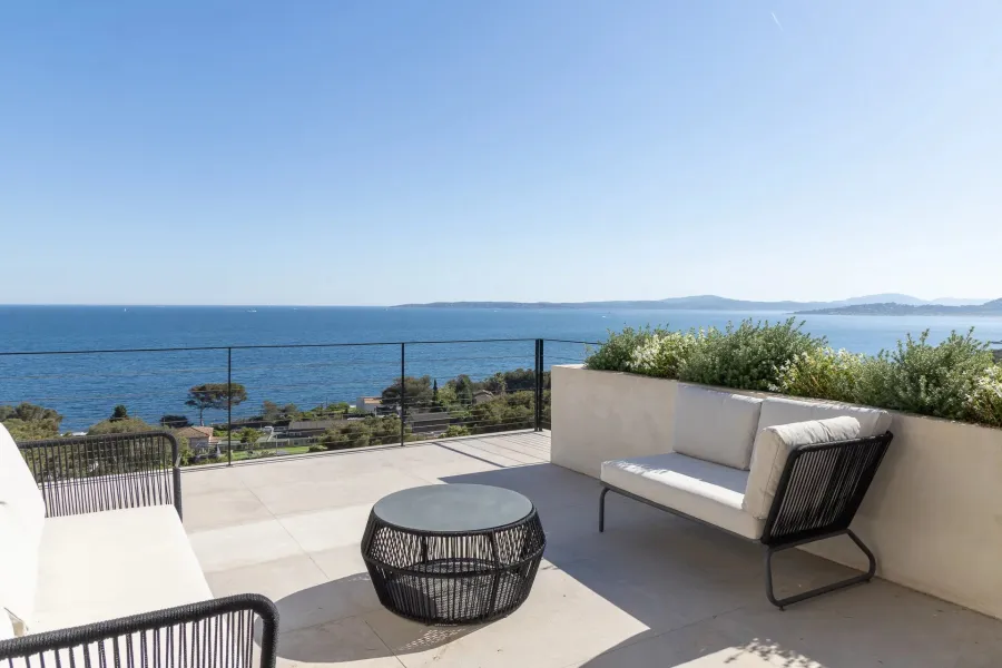 Propriété d’Exception à Découvrir : Vue Mer, Plage & Prestations Haut de Gamme - 7