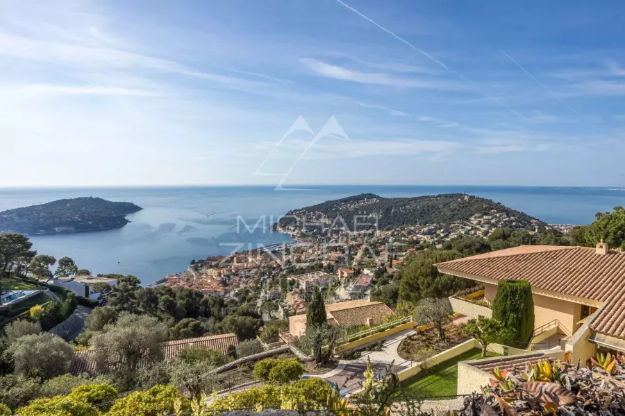 Villa d'architecte au coeur d'un domaine privé - VILLEFRANCHE SUR MER - 2