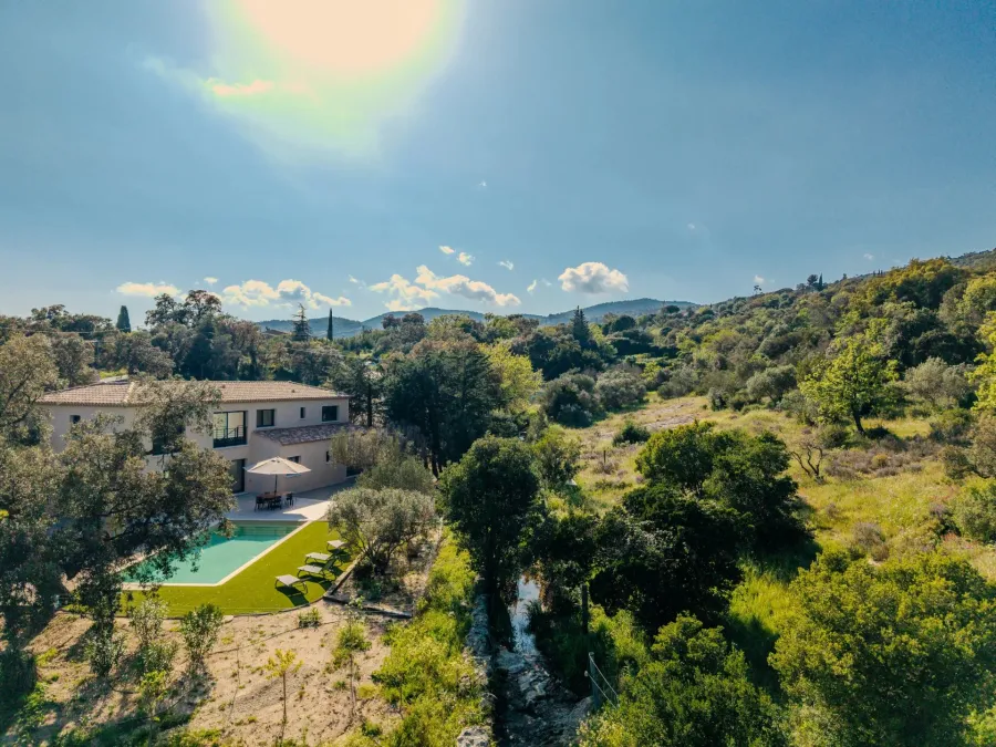 MAGNIFIQUE VILLA NEUVE - PISCINE - PLAN DE LA TOUR - 2