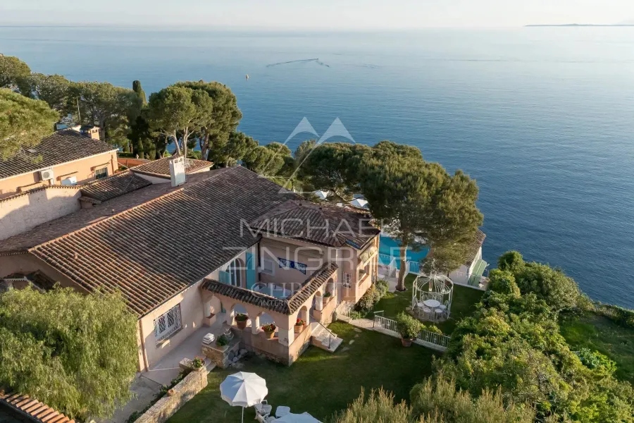 Provenzalische Luxusvilla mit Atemberaubendem Panoramablick - 1