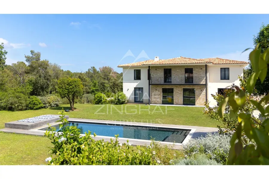 Lumineuse villa contemporaine