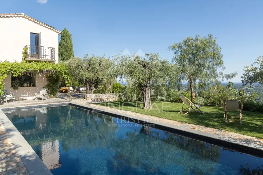 Bastide de charme avec vue mer à pied du village