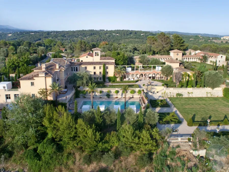 Château Diter, une demeure d’exception sur la Côte d’Azur - 13 suites - 1