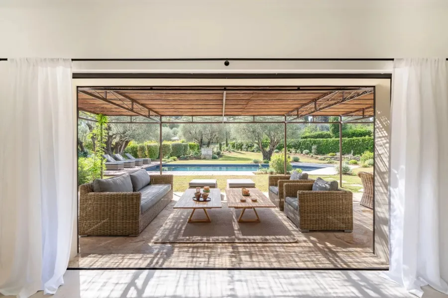 Mougins - Charmante villa contemporaine - 5 chambres - 5