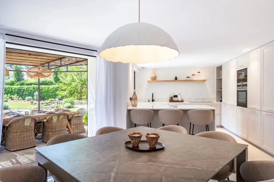 Mougins - Charmante villa contemporaine - 5 chambres - 7