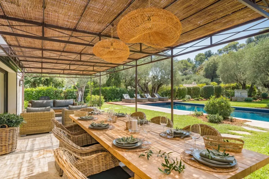 Mougins - Charmante villa contemporaine - 5 chambres - 3