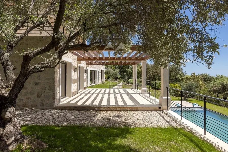 Provençale rénovée avec vue panoramique mer et village - 5