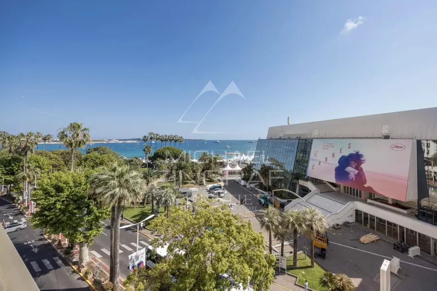 Cannes Croisette - 2 pièces rénové  - vue mer - 9