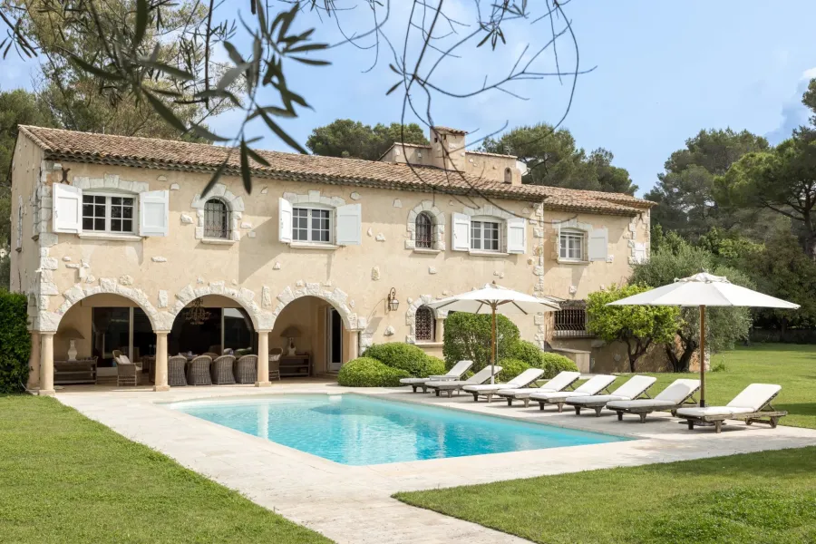 EXCLUSIVITE - Mougins - Charmante villa familiale au calme d’un quartier résidentiel - 3