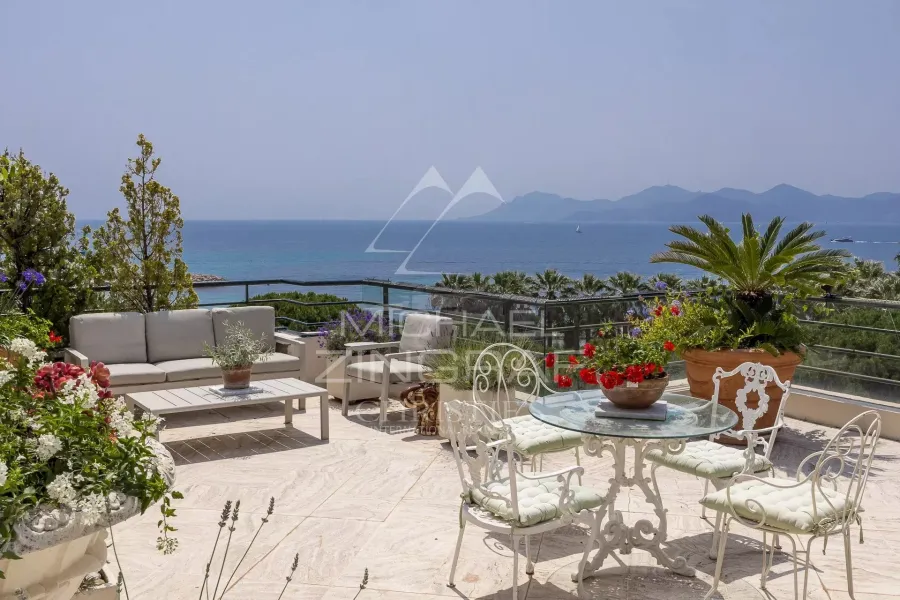 Cannes Pointe Croisette - Penthouse d’Exception – Vue Mer Panoramique