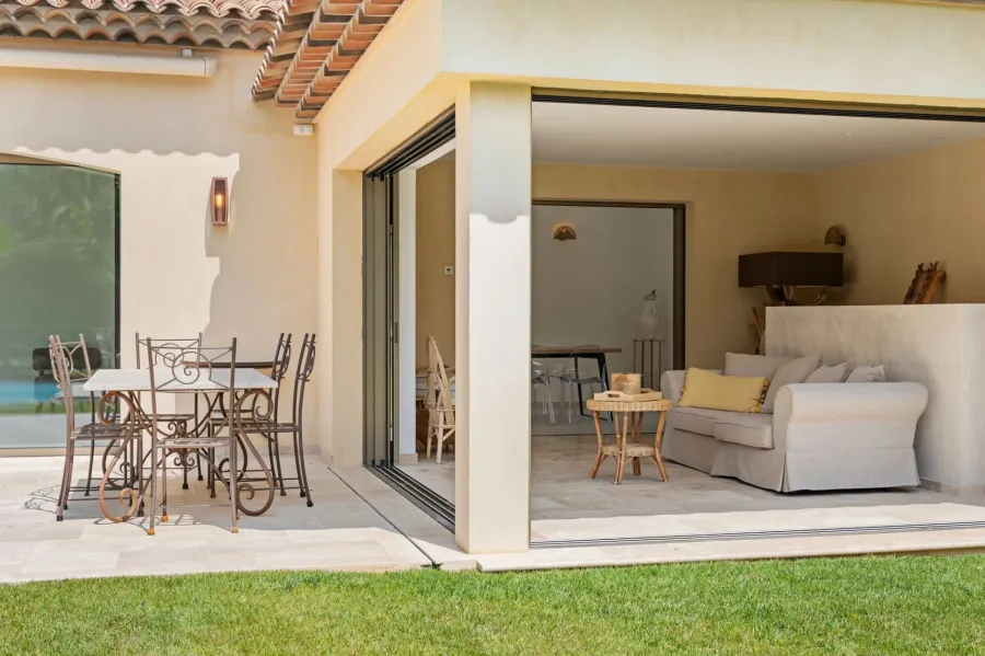 Propriétés à 200m de la plage - Composée de 2 Villas - 8