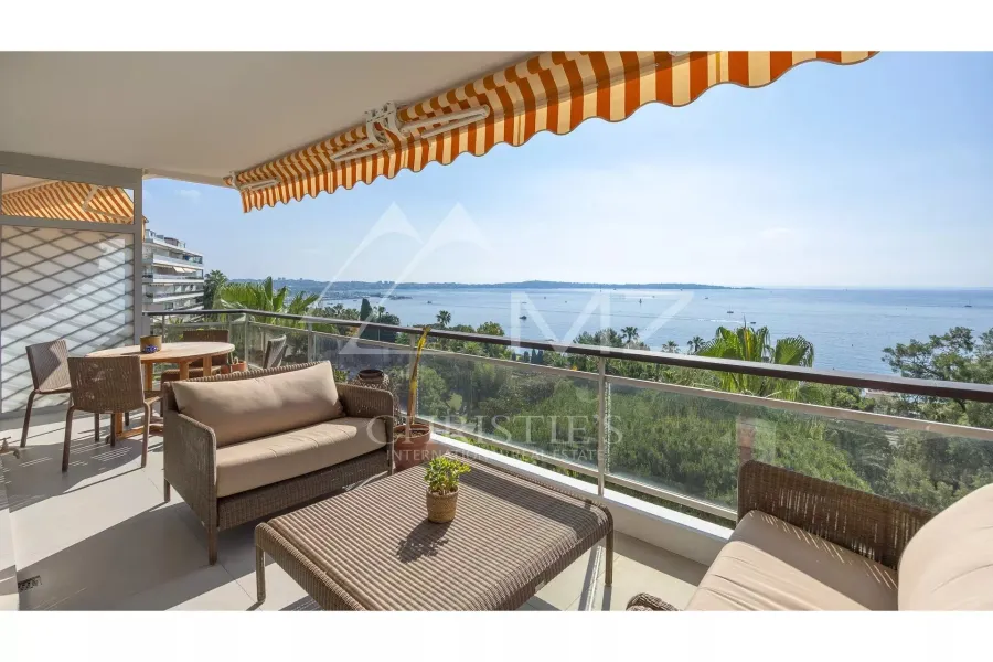 Appartement d'angle contemporain
