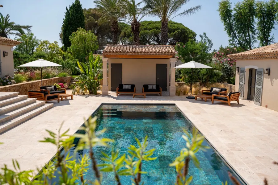 Saint-Tropez - Villa de prestige dans un écrin de verdure - 3