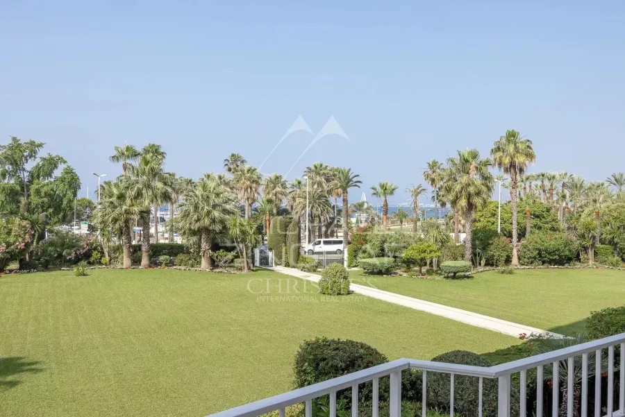 Cannes - Croisette - Magnifique 3 chambres