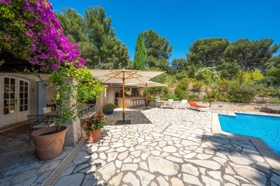 Exclusivité Propriété avec 3 villas, piscine et tennis - 8