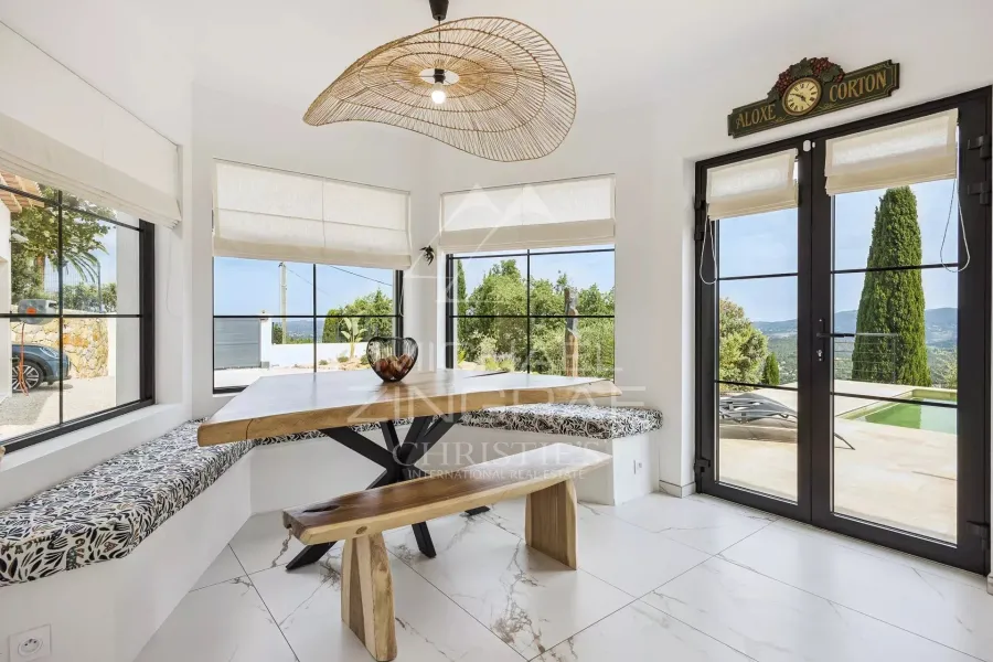 Superbe villa en position dominante avec vue mer - 6