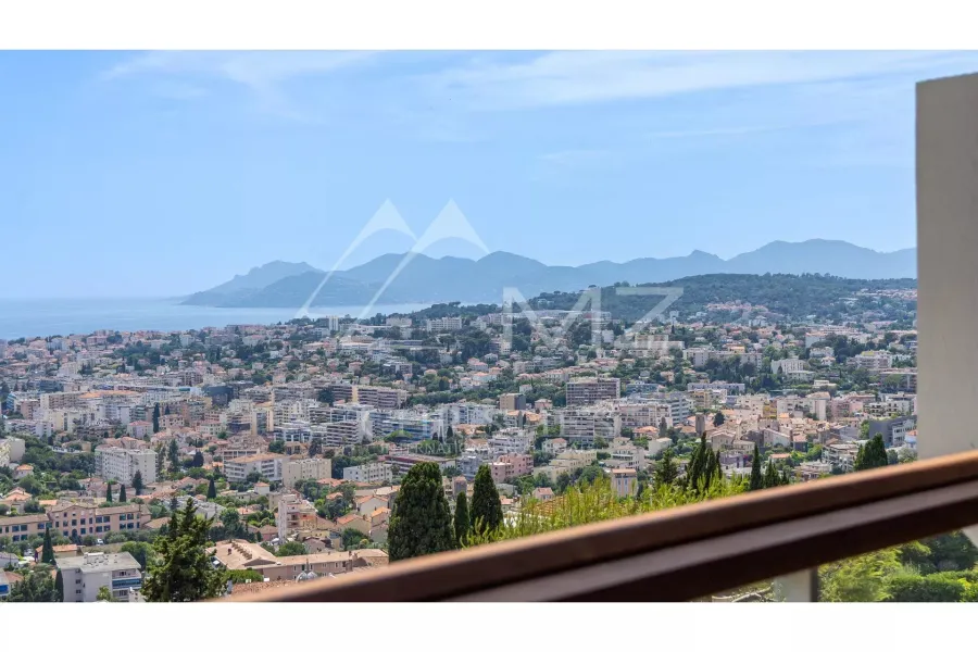 À vendre : Appartement de standing au Cannet avec vue mer panoramique - 2