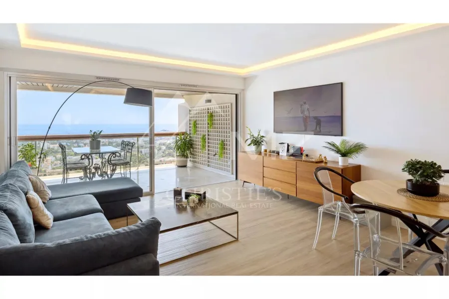 À vendre : Appartement de standing au Cannet avec vue mer panoramique