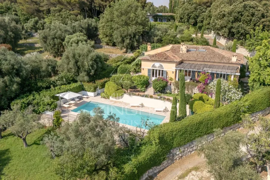 Élégante villa avec vue panoramique et calme absolu proche de Saint-Paul-de-Vence - 3