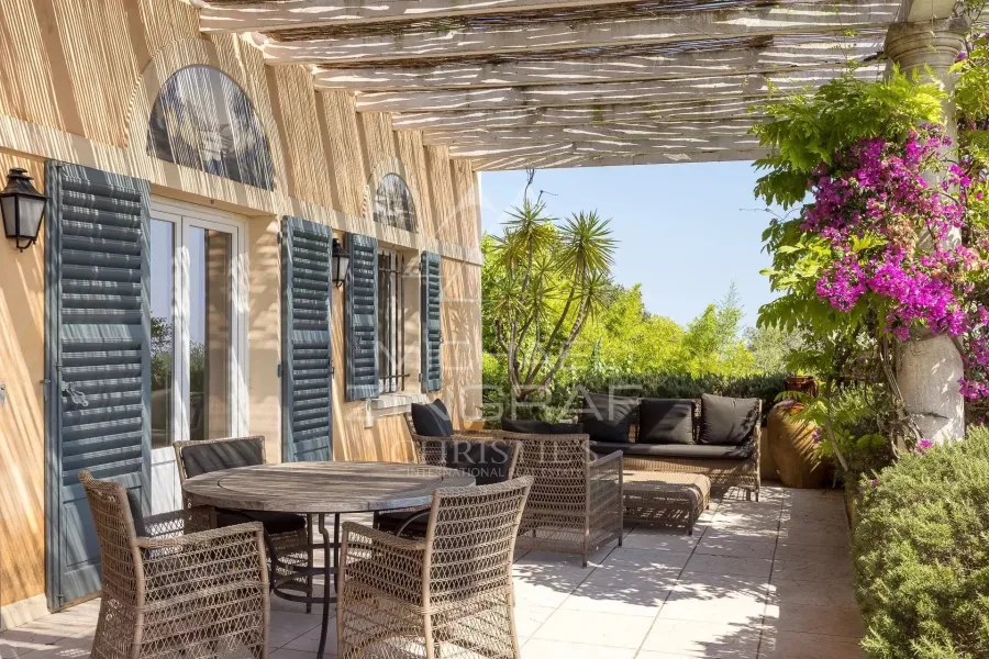Élégante villa avec vue panoramique et calme absolu proche de Saint-Paul-de-Vence - 9