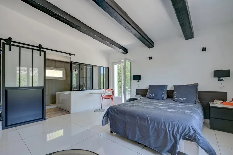 Proche Aix-en-Provence, Élégante propriété avec piscine - 9