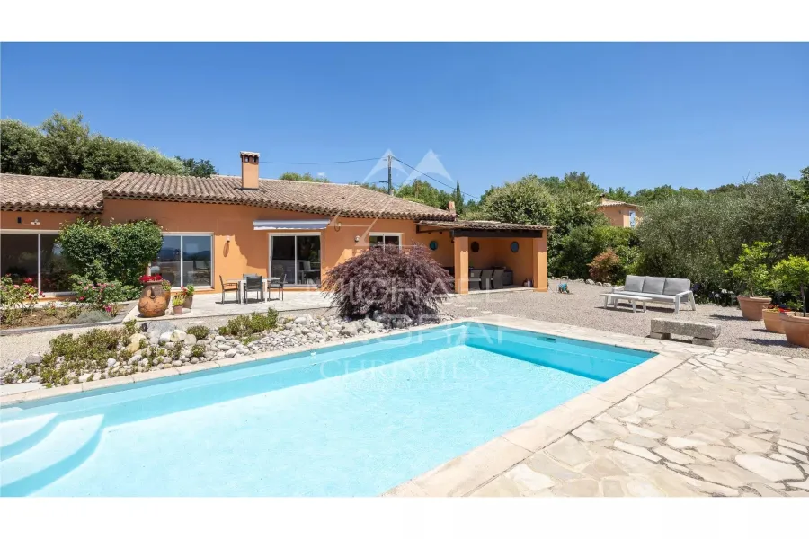 Villa rénovée avec vue panoramique, piscine et dépendance - 3