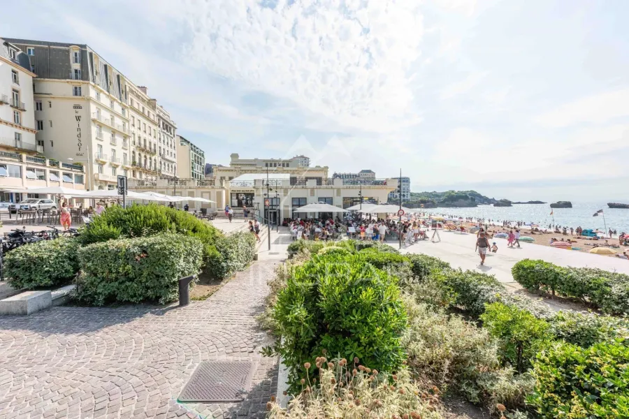 Nouveauté / Plage : Bel appartement de 105 m2 avec patio hyper-centre - 9