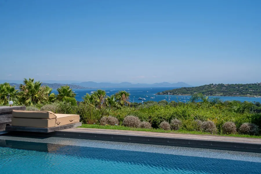 À Saint-Tropez, entre Village et Plages – Une Propriété d’Exception à Belle Isnarde - 5