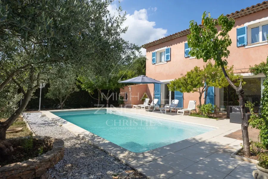 Villa avec piscine , arbres fruiters, oliviers  et vue dégagée - 6