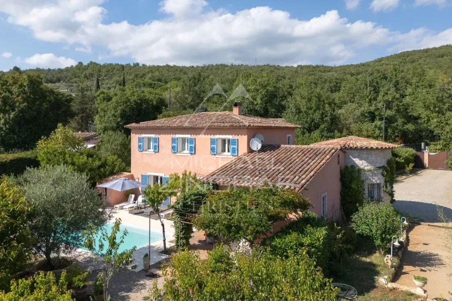 Villa avec piscine , arbres fruiters, oliviers  et vue dégagée - 4