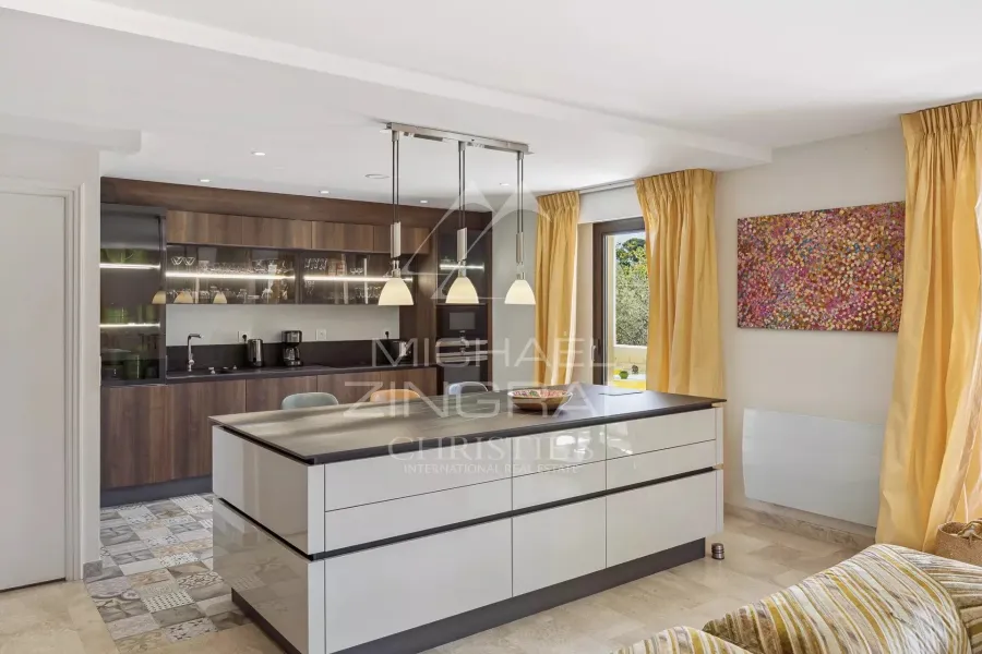 APPARTEMENT DANS UNE RÉSIDENCE SÉCURISÉE - 3