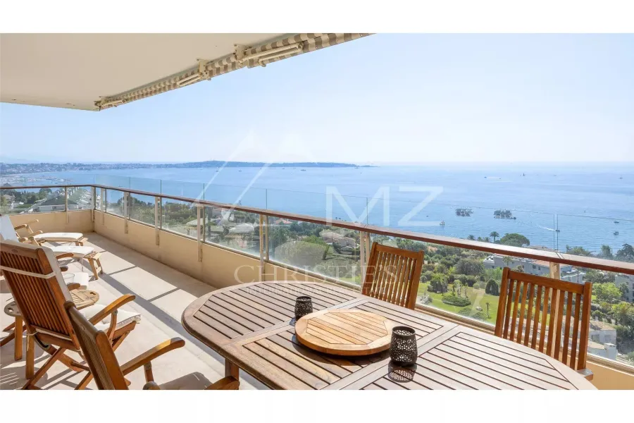 Superbe appartement d'angle à la vue mer époustouflante