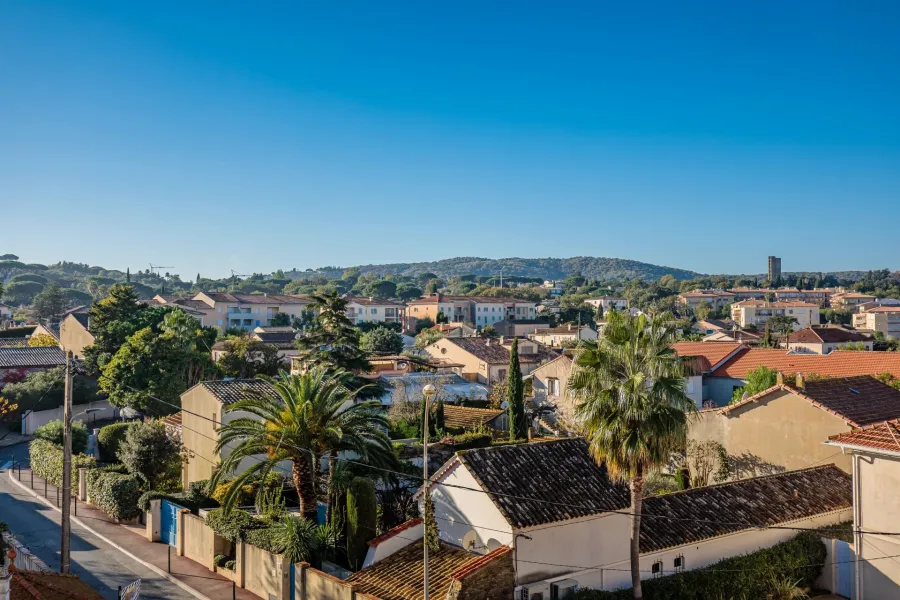 Saint-Tropez centre - Exceptionnel appartement de 3 chambres avec grande terrasse - 2