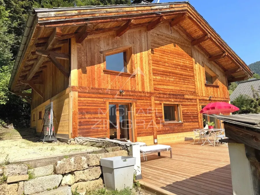 Chalet Flumet "Coup de coeur" - Bois et volumes - Calme & vue - Proche village à pied