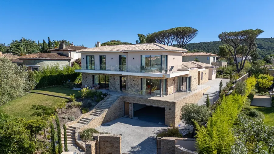 Les Terrasses d’Azur - Saint-Tropez – Villa contemporaine d’exception avec vue mer panoramique
