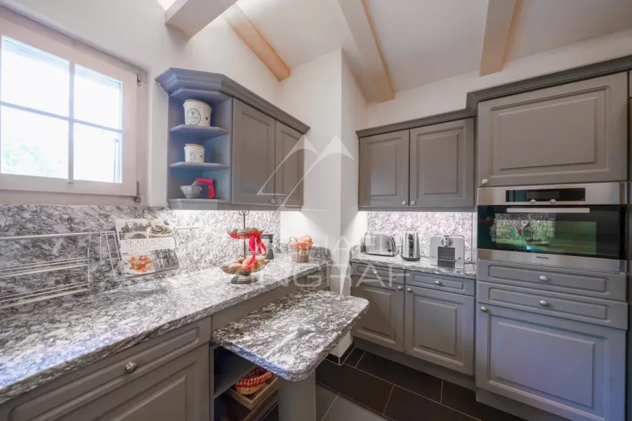 Découvrez ce penthouse exceptionnel idéalement situé en plein cœur de Gstaad. - 7