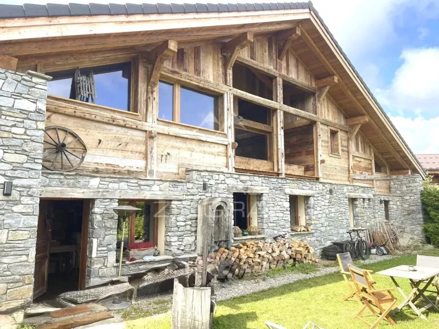 Ferme ancienne rénovée Combloux - Vue panoramique - Séjour cathédrale et huit chambres