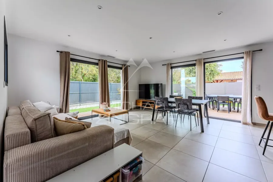 Quartier Chante-Cigale, une villa moderne prête à vivre - 6