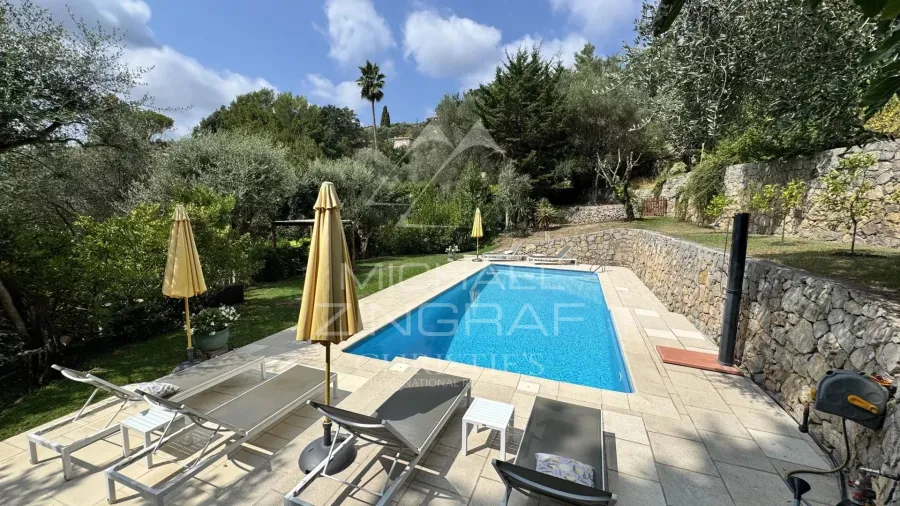 villa de charme avec vue dégagée et quatre suites - 9
