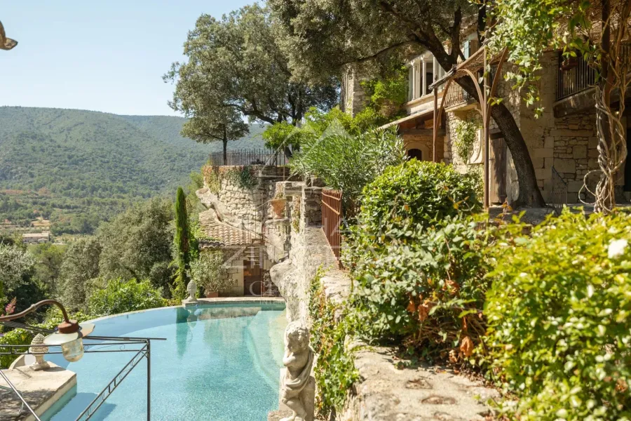 Exclusivité - Propriété unique au cœur du Luberon avec vues exceptionnelles - 4