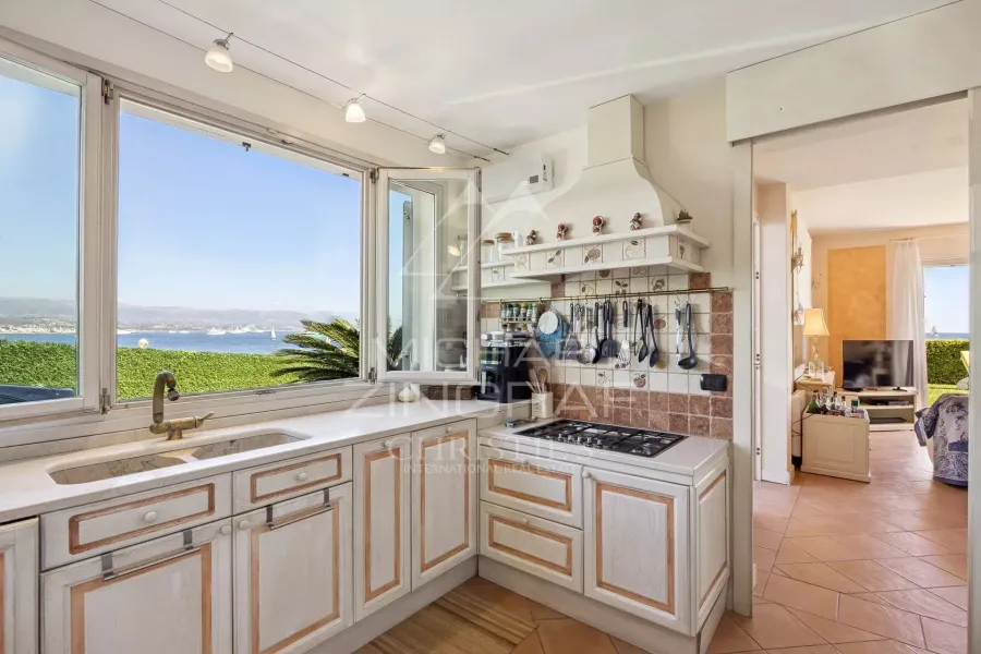 Exclusivité Cap d'antibes - Villa d’Exception en Première Ligne – Vue Panoramique Mer et Montagne à 180° - 6