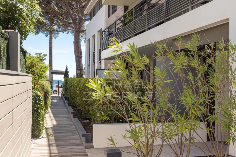 Juan-les-Pins – Bord de mer – Appartement d’exception 129,69 m² - 3