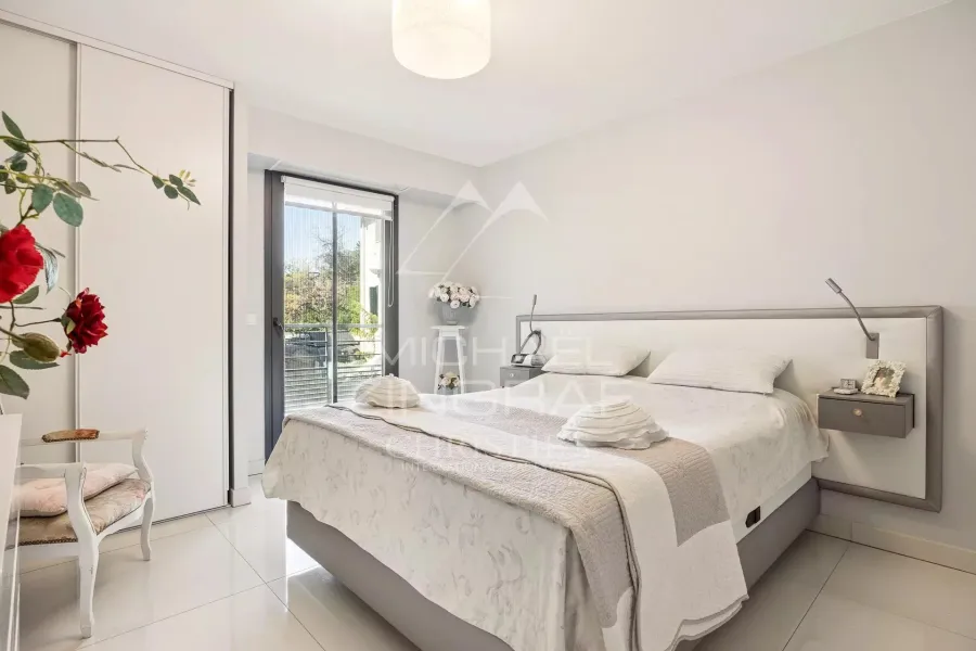 Juan-les-Pins – Bord de mer – Appartement d’exception 129,69 m² - 6
